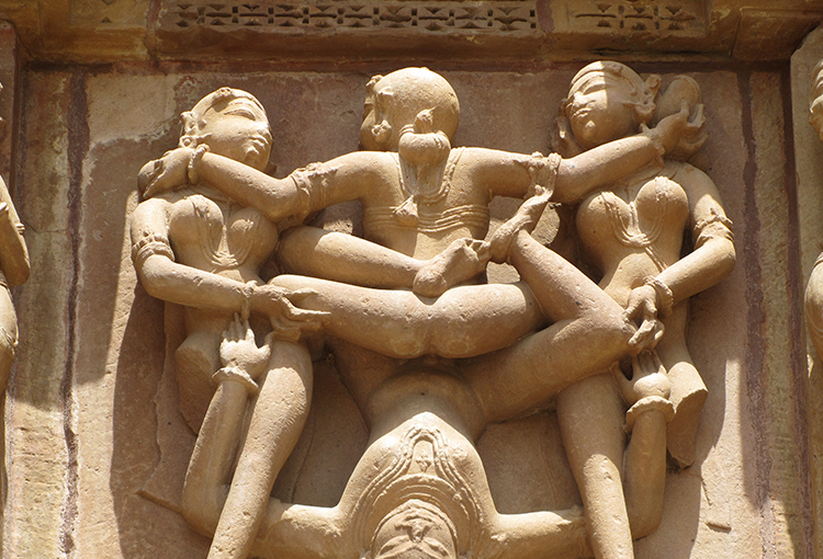 Esculturas en un templo tántrico.