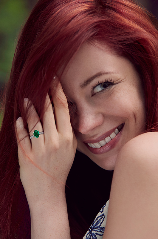 Fabergé invites brides-to-be to say Yes in color. Emerald Ring.