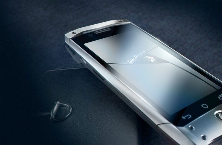 Antares, the cell phone by Lamborghini