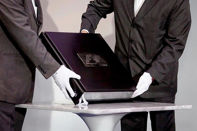 Formula 1 Opus Bernie Edition