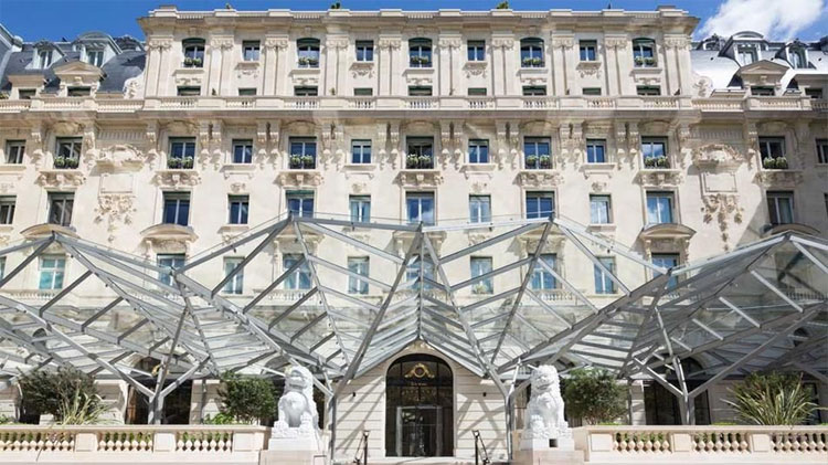 Peninsula Paris Hotel