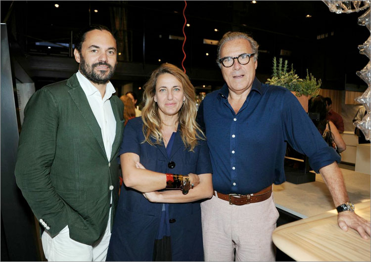 Alberto Zontone, Patricia Urquiola, Regino Lopes Olivares
