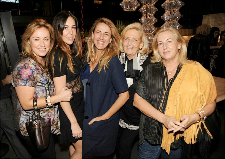 Andrea, Catalina & Patricia Urquiola, Maria Lucía Hidalgo, Lucía Urquiola