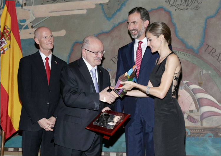 Gala y celebración del V Centerario de Florida. Presentación del Premio Ponce de Leon al Dr. Eduardo Padrón