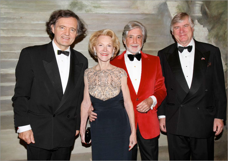 Pierre-Emmanuel Taittinger, Elizabeth Stribling, Juan Pablo Molyneux, Denis de Kergolay Pierre-Emmanuel Taittinger, Elizabeth Stribling, Juan Pablo Molyneux, Denis de Kergolay