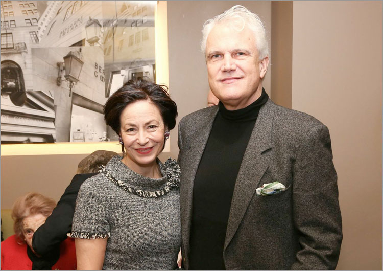 Renee Nino de Rivera, Thomas Knapp