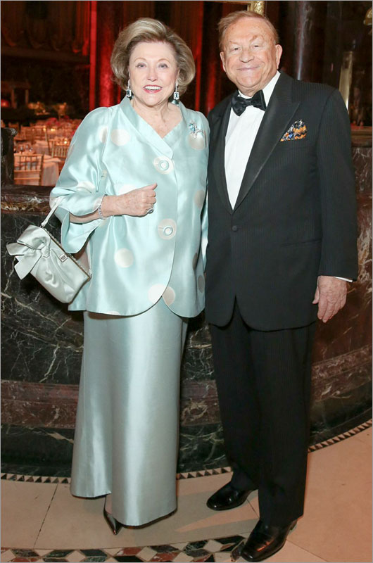 Barbara Taylor Bradford, Robert Bradford