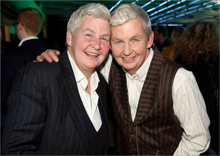 Lynda Topp & Jules Topp Lynda Topp & Jules Topp