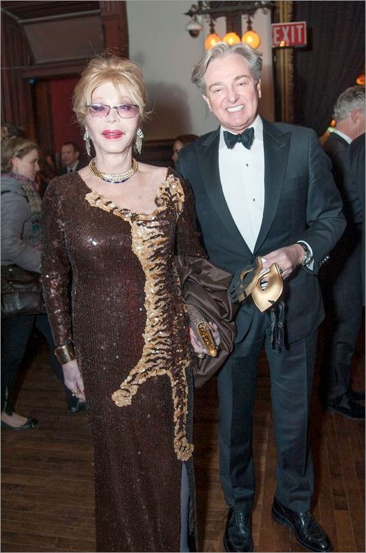 Monique Van Vooren, Geoffrey Bradfield
