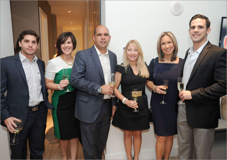 Andrés Sánchez, Nicole Izquierdo, Jon Soto, Heidy Frank, Gloria Zaldivar & José García
