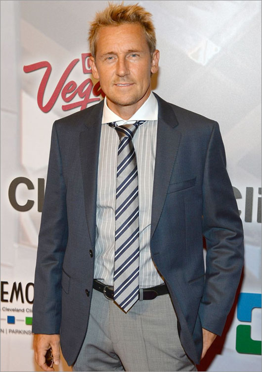 Homenaje a Gloria y Emilio Estefan durante la gala de Keep Memory Alive