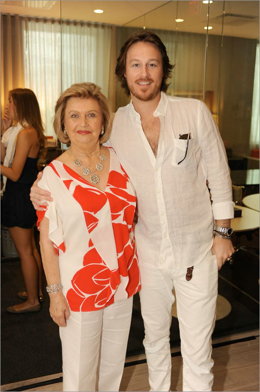 The Bond On Brickell Recibe A David Beckham - AzureAzure.com