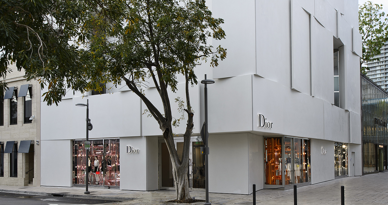 Dior Launch A Women S Dior Flagship Store At Miami Design District,Necklace Premier Designs Jewelry Mark