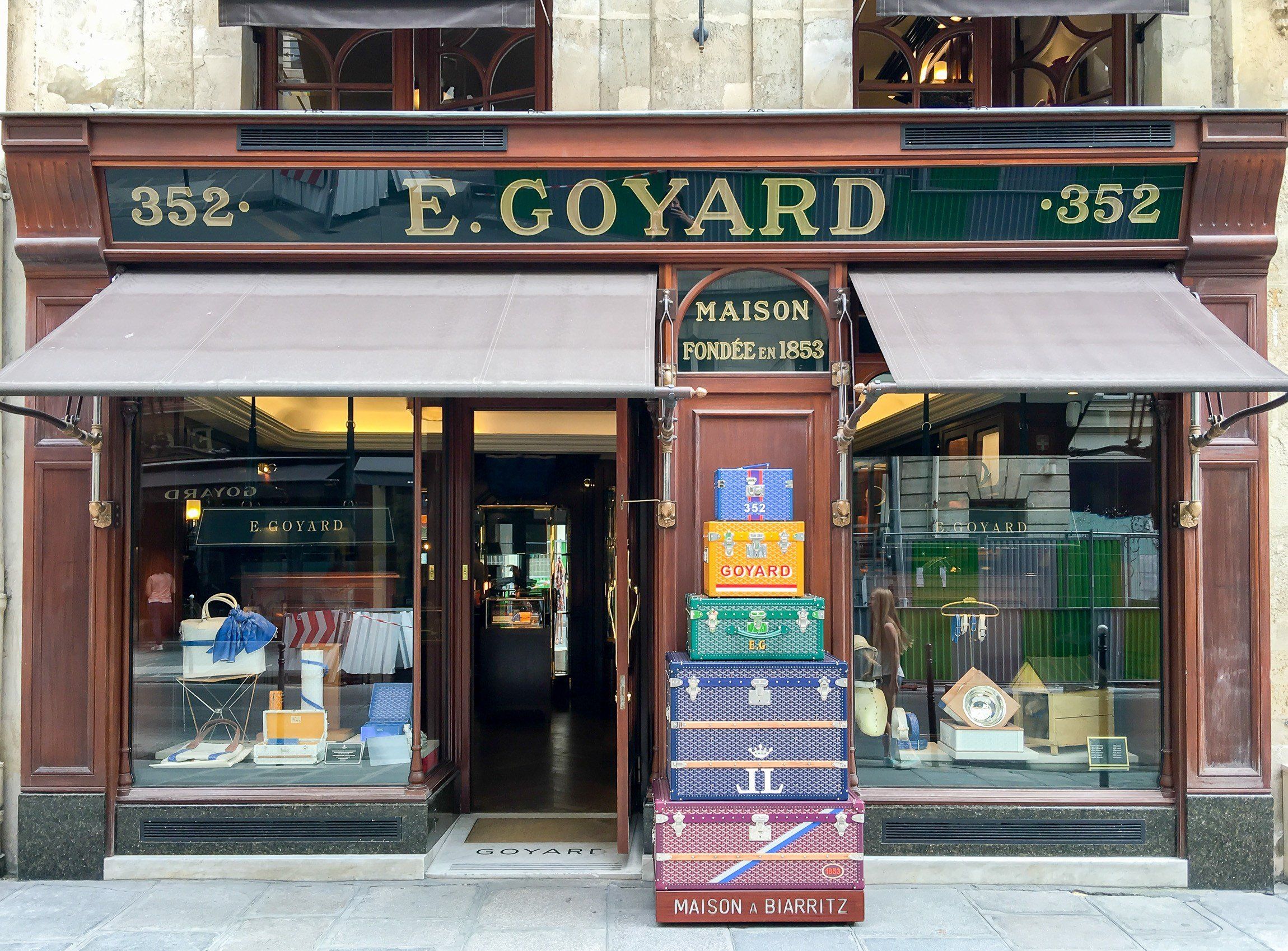 Socialuxclub - Maison Goyard in Paris. One of our favorite