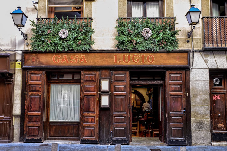 Casa Lucio, Madrid restaurants, eggs and potatoes recipe, Lucio Blazquez