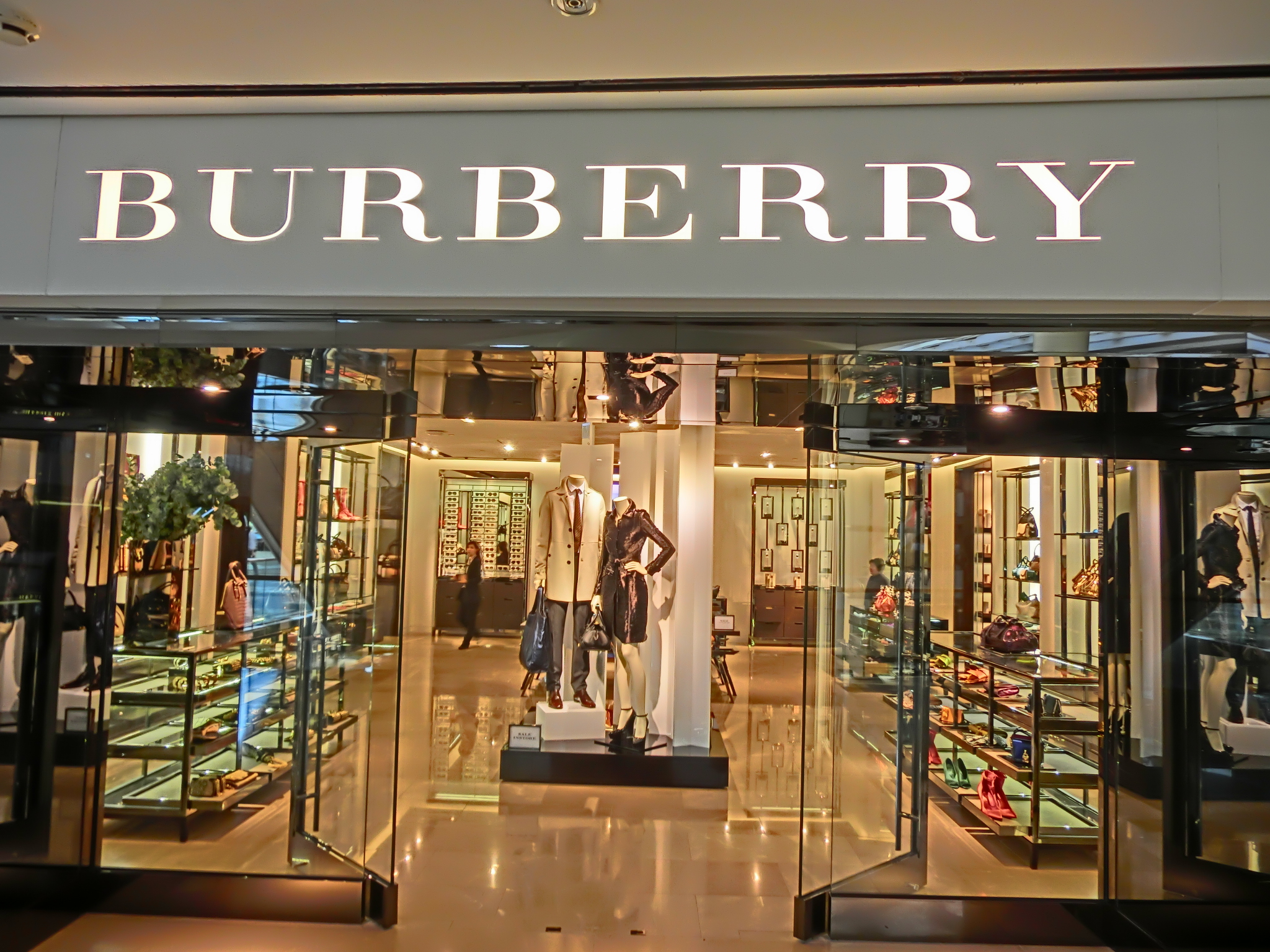 Burberry: A Brand New Logo and font for the Iconic Brand
