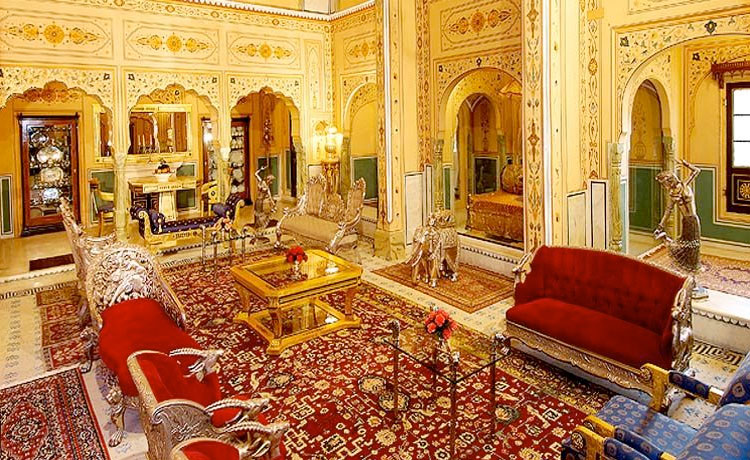 best hotel suites in the world, most expensive suites in the world, luxury suites, top 10 hotel suites, royal penthouse suite, hotel president wilson geneva, shahi mahal suite, hotel raj palace jaipur, ty warner penthouse suite, hotel four seasons, nueva york, sky villa palms, casino resort las vegas, royal suite st. regis saadiyat island resort, abu dabi, penthouse suite at hotel four season george v, parís