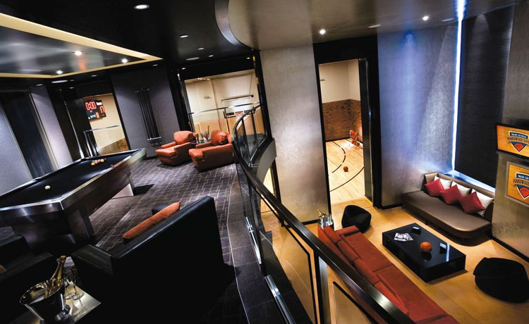 best hotel suites in the world, most expensive suites in the world, luxury suites, top 10 hotel suites, royal penthouse suite, hotel president wilson geneva, shahi mahal suite, hotel raj palace jaipur, ty warner penthouse suite, hotel four seasons, nueva york, sky villa palms, casino resort las vegas, royal suite st. regis saadiyat island resort, abu dabi, penthouse suite at hotel four season george v, parís